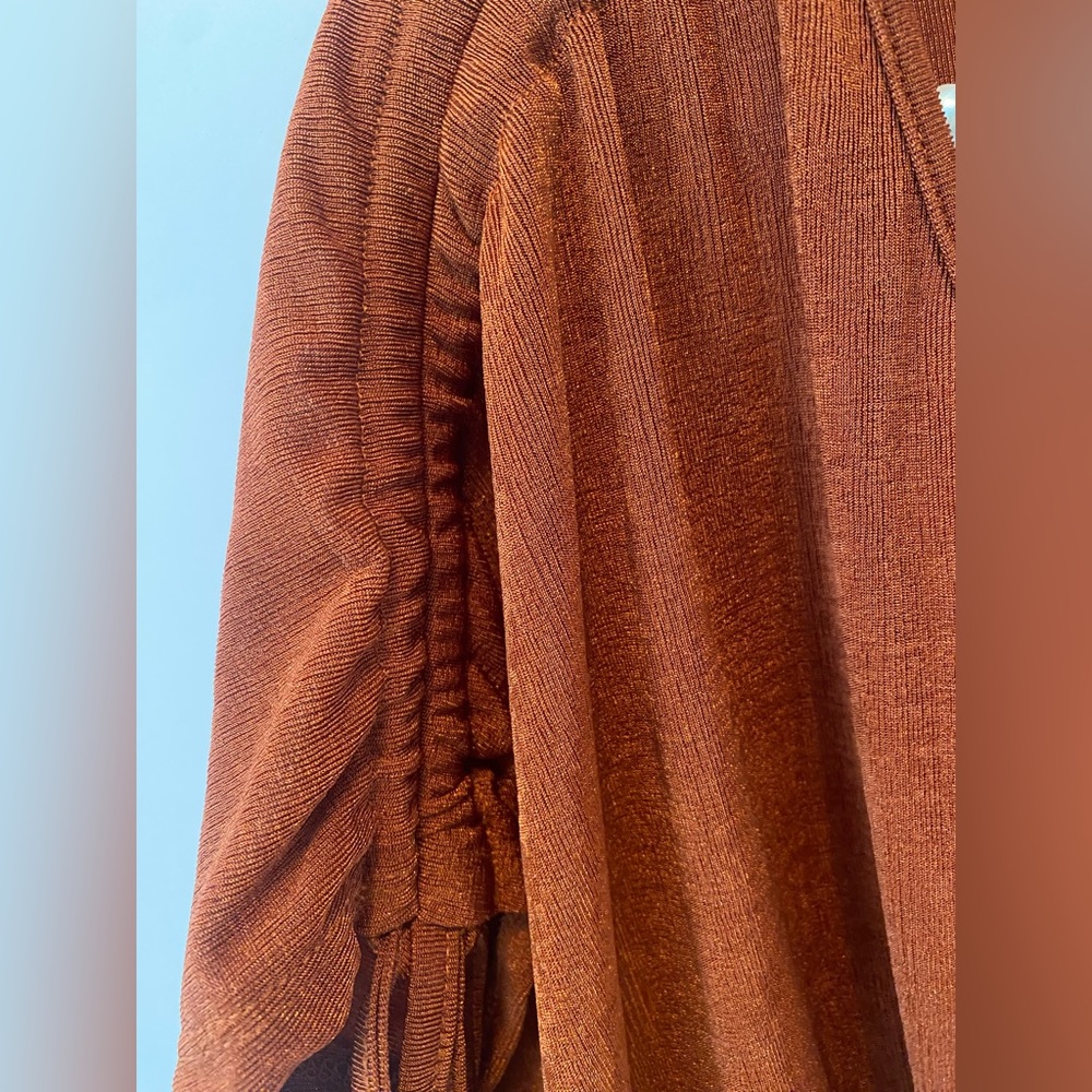 NWT Drawstring Sleeve Top - Picture 8 of 12